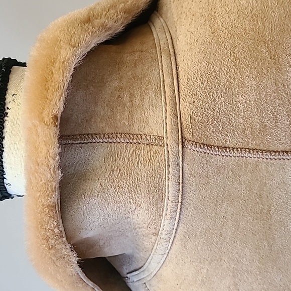 Gian Moti 100% Sheapskin Shearling coat size 38 Medium - Picture 9 of 16